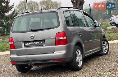 Мінівен Volkswagen Touran 2008 в Стрию
