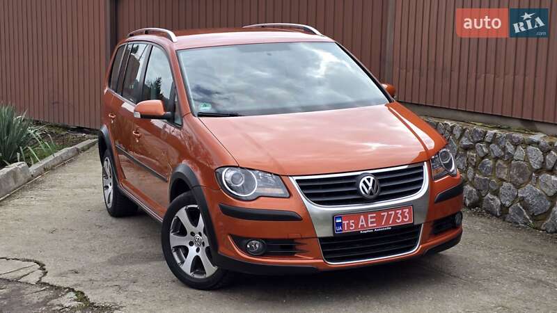 Мінівен Volkswagen Touran 2008 в Полтаві