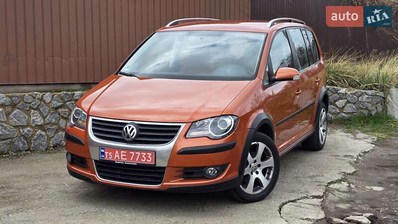 Мінівен Volkswagen Touran 2008 в Полтаві