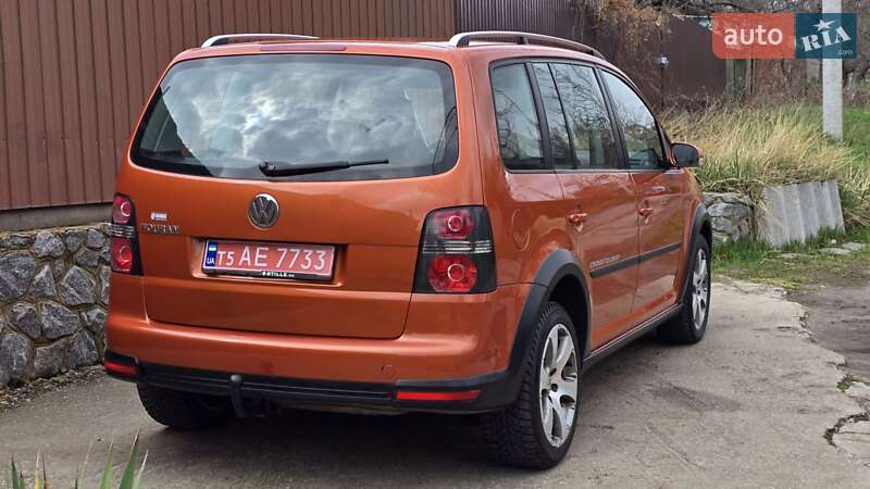 Мінівен Volkswagen Touran 2008 в Полтаві