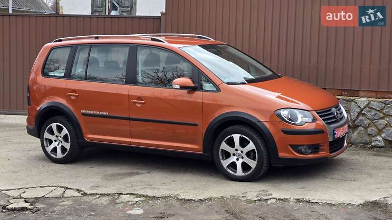 Мінівен Volkswagen Touran 2008 в Полтаві