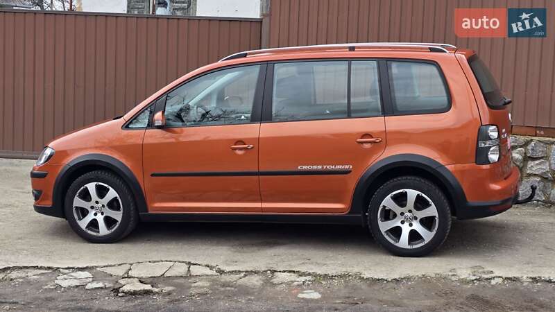 Мінівен Volkswagen Touran 2008 в Полтаві