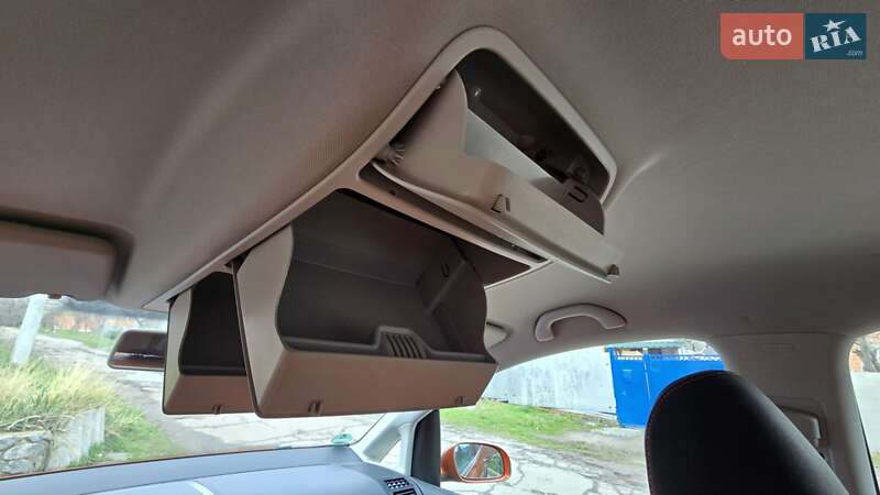 Мінівен Volkswagen Touran 2008 в Полтаві