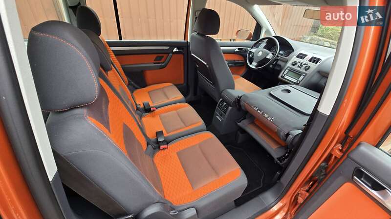 Мінівен Volkswagen Touran 2008 в Полтаві