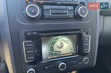 Минивэн Volkswagen Touran 2011 в 
