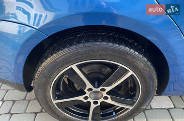 Мінівен Volkswagen Touran 2005 в 