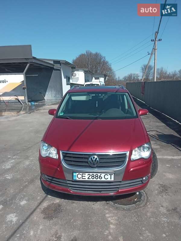 Мінівен Volkswagen Touran 2008 в 