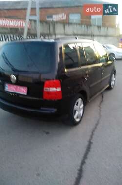 Минивэн Volkswagen Touran 2005 в 