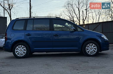 Минивэн Volkswagen Touran 2008 в 