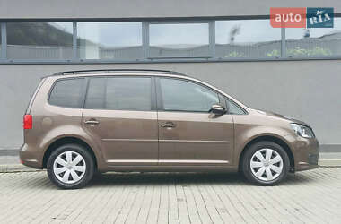 Минивэн Volkswagen Touran 2011 в Мукачево