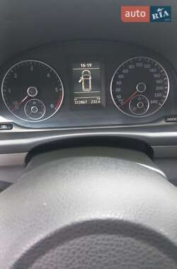 Минивэн Volkswagen Touran 2011 в 