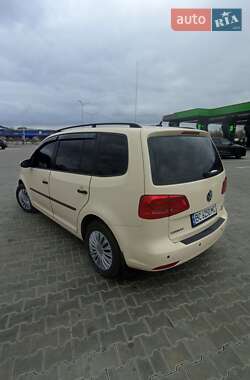 Мінівен Volkswagen Touran 2011 в 
