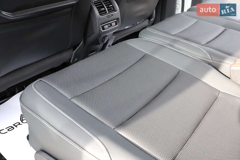 Микровэн Volkswagen Touran 2017 в Дрогобыче