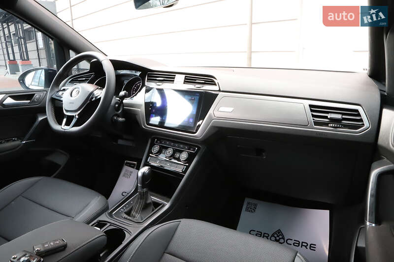 Микровэн Volkswagen Touran 2017 в Дрогобыче