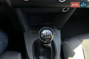 Минивэн Volkswagen Touran 2015 в 