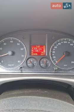 Минивэн Volkswagen Touran 2007 в 