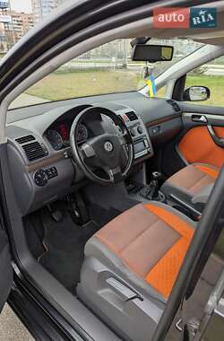 Мінівен Volkswagen Touran 2008 в 