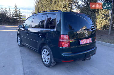 Мінівен Volkswagen Touran 2010 в 