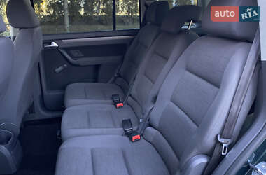 Мінівен Volkswagen Touran 2010 в 