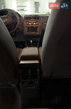 Минивэн Volkswagen Touran 2014 в 