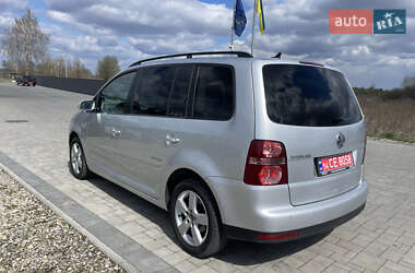 Минивэн Volkswagen Touran 2009 в 