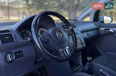Минивэн Volkswagen Touran 2010 в 