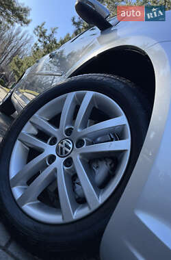 Минивэн Volkswagen Touran 2010 в 