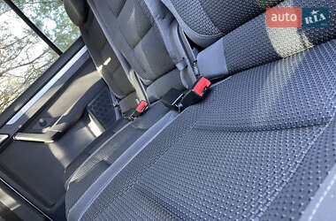Минивэн Volkswagen Touran 2010 в 