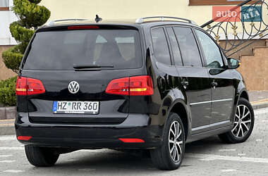 Минивэн Volkswagen Touran 2011 в 