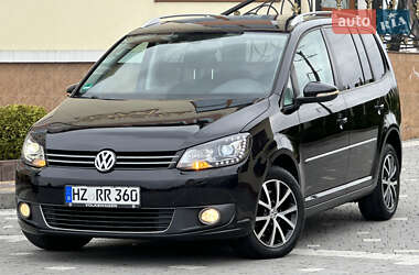 Минивэн Volkswagen Touran 2011 в 