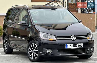Минивэн Volkswagen Touran 2011 в 