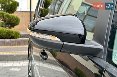 Минивэн Volkswagen Touran 2011 в 
