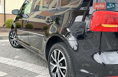 Минивэн Volkswagen Touran 2011 в 