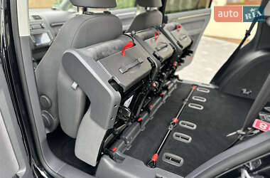 Минивэн Volkswagen Touran 2011 в 