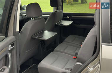 Мінівен Volkswagen Touran 2009 в 