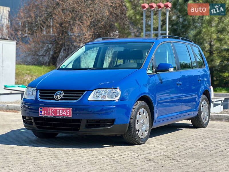 Минивэн Volkswagen Touran 2006 в Днепре