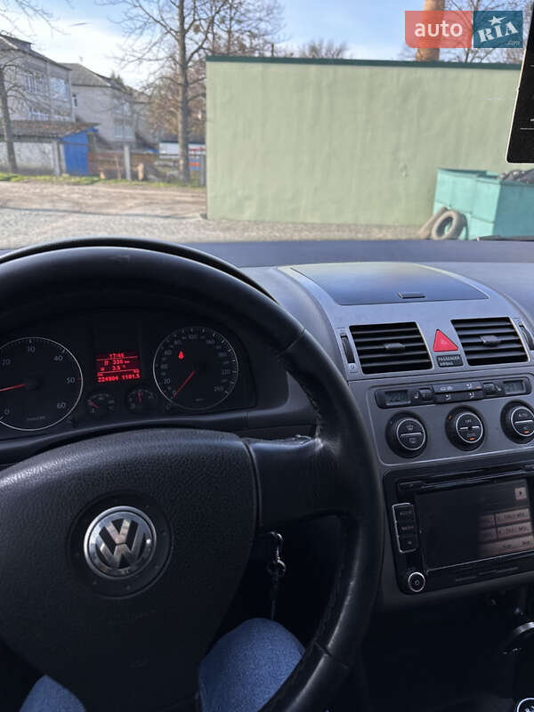 Мінівен Volkswagen Touran 2008 в Коростишеві