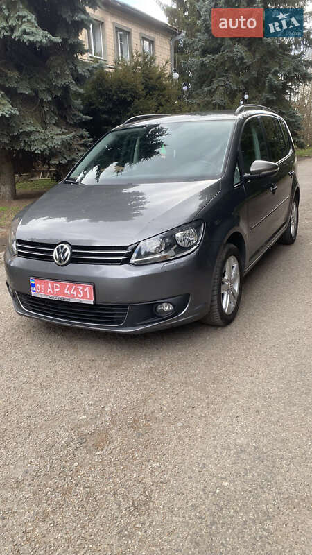 Минивэн Volkswagen Touran 2011 в Христиновке