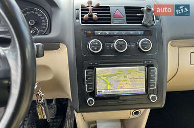 Минивэн Volkswagen Touran 2013 в 