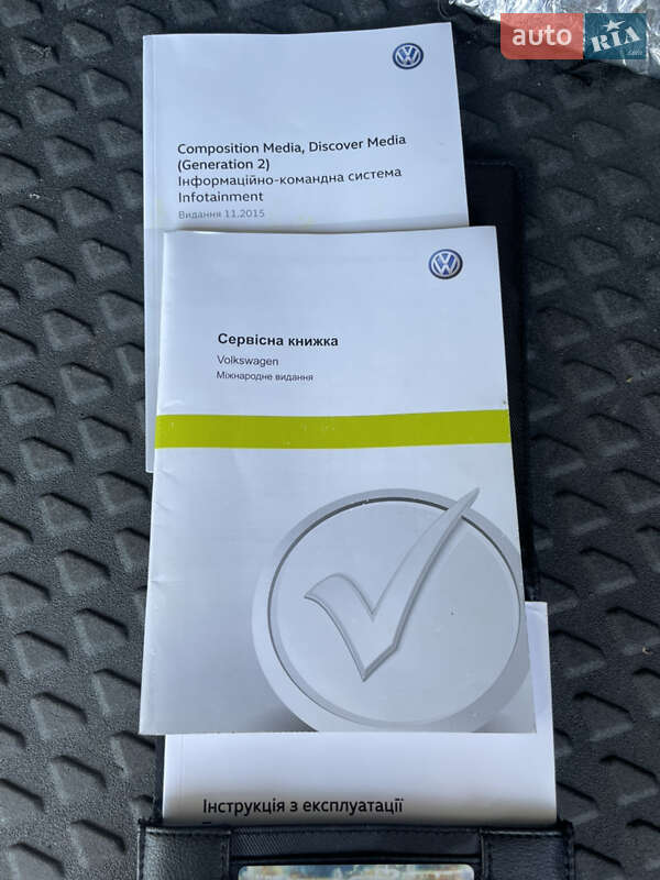 Микровэн Volkswagen Touran 2015 в Виноградове