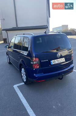 Минивэн Volkswagen Touran 2009 в 