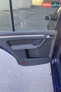 Минивэн Volkswagen Touran 2009 в 