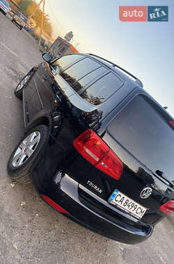 Мінівен Volkswagen Touran 2010 в 