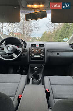 Мінівен Volkswagen Touran 2005 в 