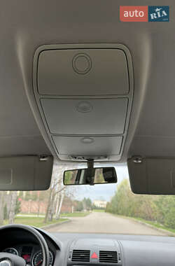 Мінівен Volkswagen Touran 2005 в 