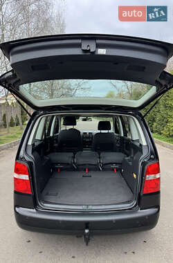Мінівен Volkswagen Touran 2005 в 