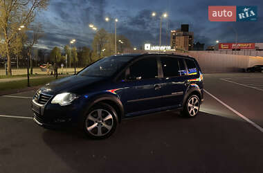 Минивэн Volkswagen Touran 2007 в Киеве