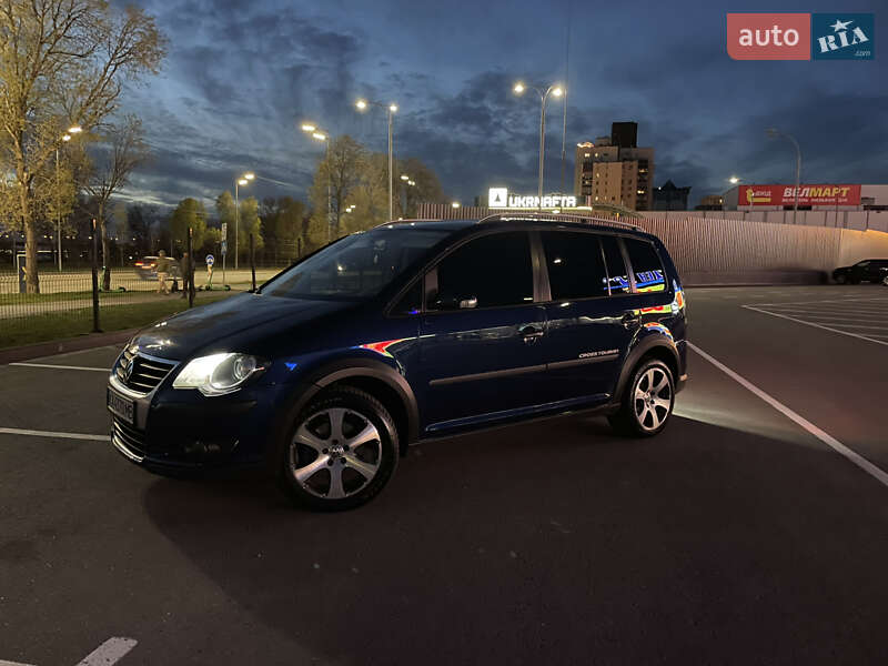 Мінівен Volkswagen Touran 2007 в 
