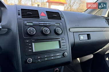 Минивэн Volkswagen Touran 2003 в 