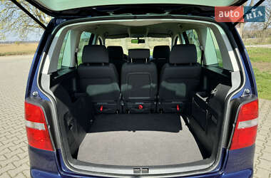 Минивэн Volkswagen Touran 2003 в 